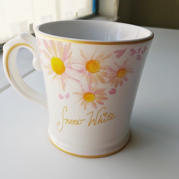 Snow white Disney Vintage “RARE” Coffee Tea Mug - Picture 2 of 7